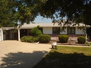 4200 Waverly Rd, Lincoln, NE 68514