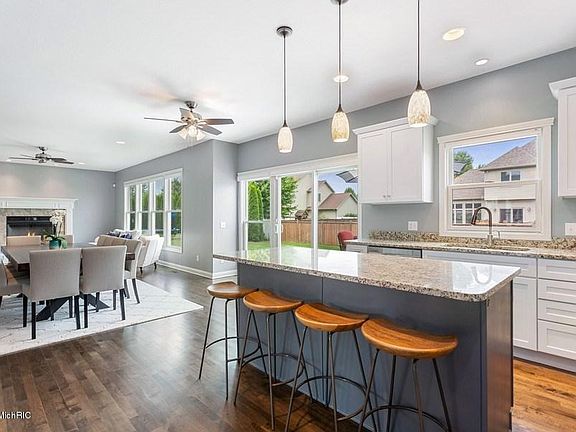 5th image of 2353 Ulrich Ln