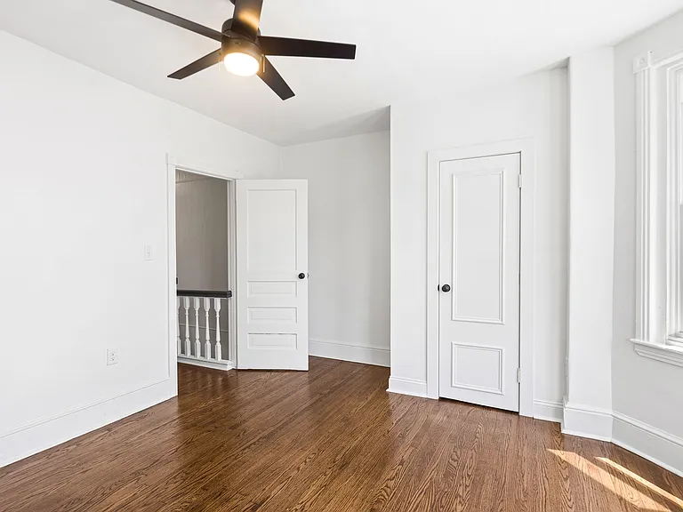 1329 S Lindenwood St — Photo 18