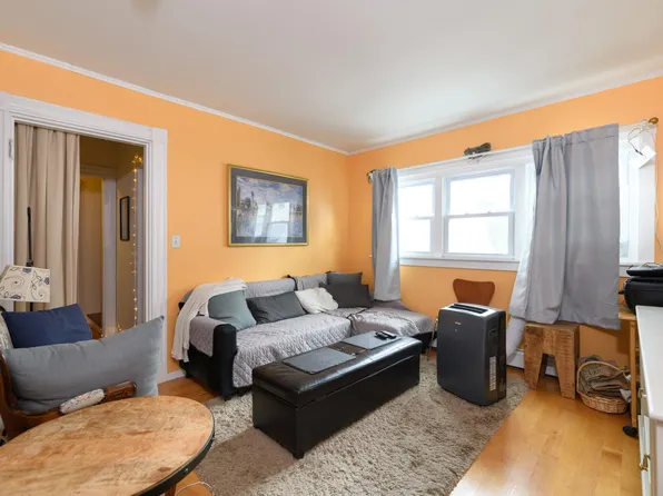 9 Saint Paul St #3, Cambridge, MA 02139
