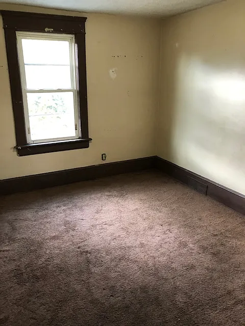 4 bed, 1152 sqft, $950 — Photo 2