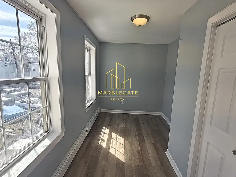 128 E Holsman St #2AZ — Photo 2