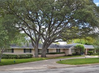120 Riviera Dr, Castle Hills, TX 78213