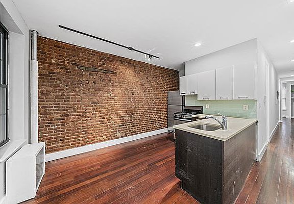 3rd image of 534 W 159th St APT 2D