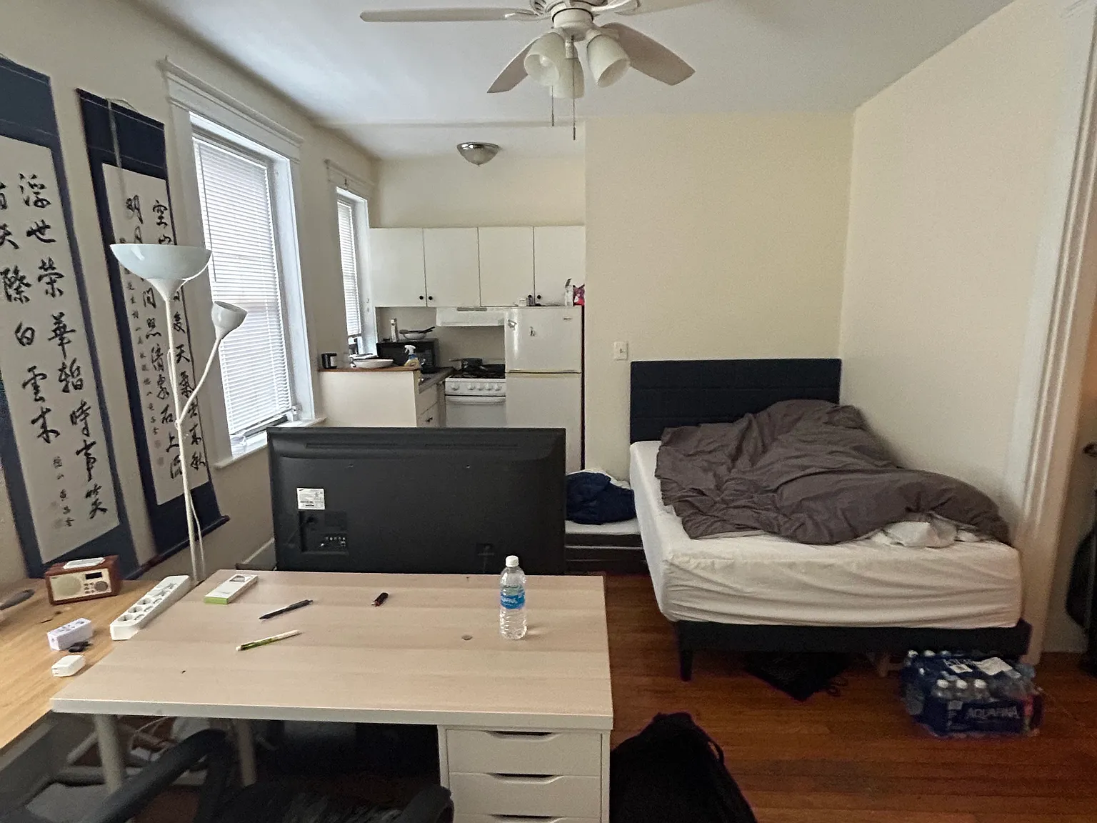 Studio, 400 sqft, $2,500 — Photo 1