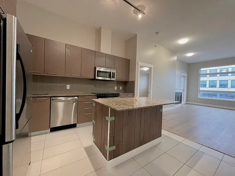 10822 City Pkwy #406 — Photo 4