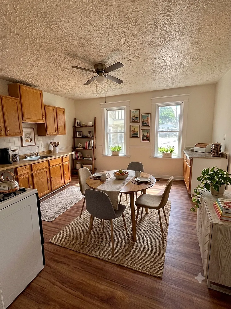 Steps from Brady St! Bright 2BR with FREE Laundry & Pet-Friendly Living — Photo 2