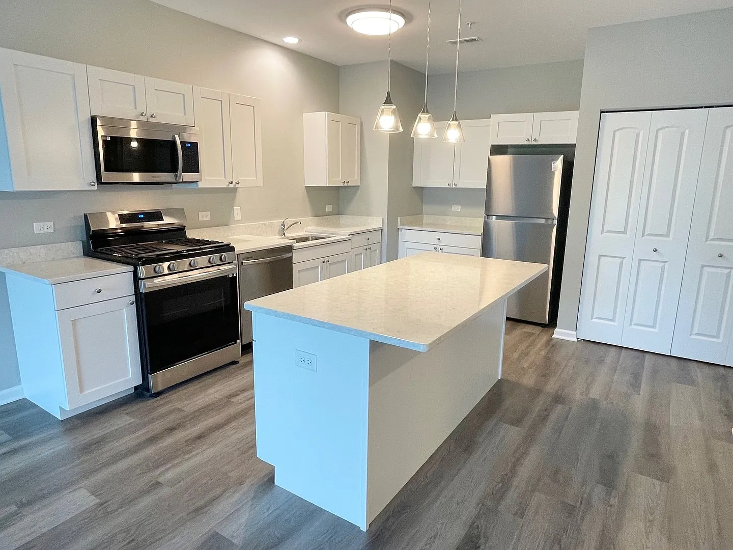 1 bed, 774 sqft, $1,835 — Photo 4
