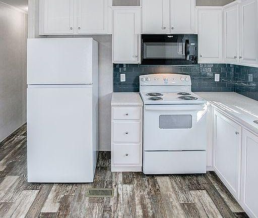 4th image of 205 N North St #9