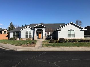 987 Greenway Ct, Eagle Pt, OR 97524