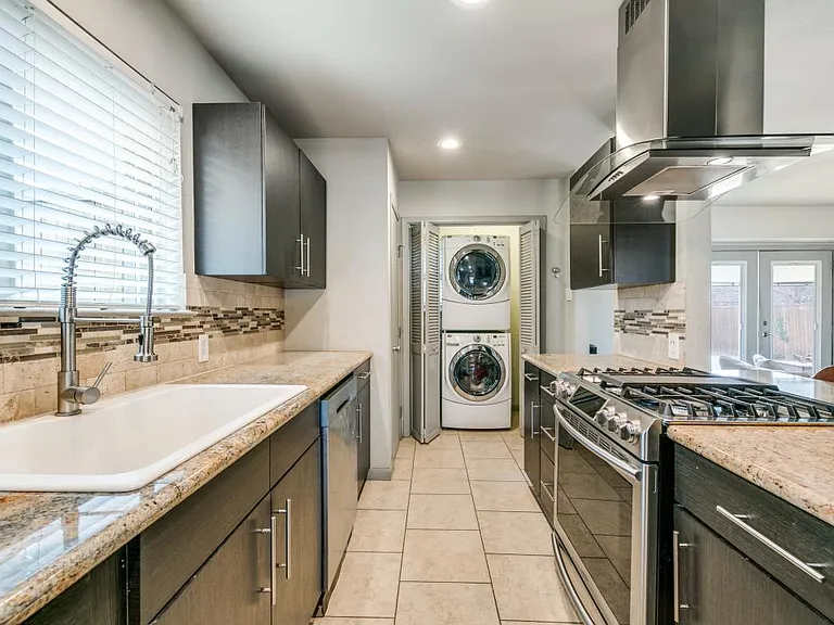 6911 Wake Forrest Dr — Photo 6