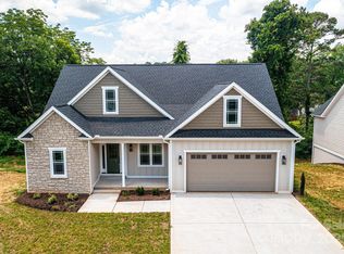 2113 6th St NW #2, Hickory, NC 28601