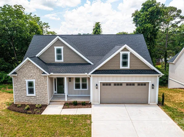 2113 6th St NW #2, Hickory, NC 28601