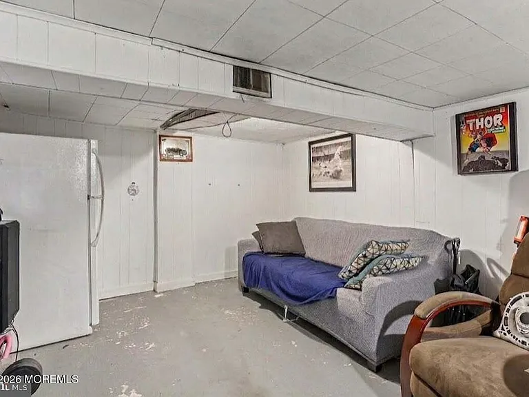 36 Browning Ave — Photo 15