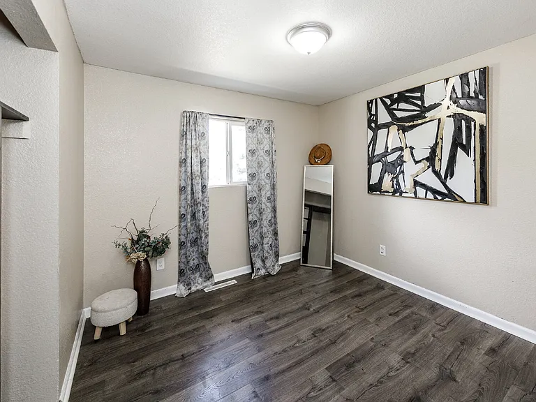 1703 Harrow Rd — Photo 34