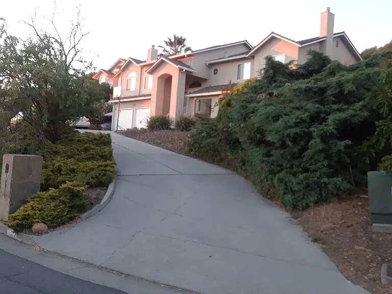 10072 Rose View Dr — Photo 1
