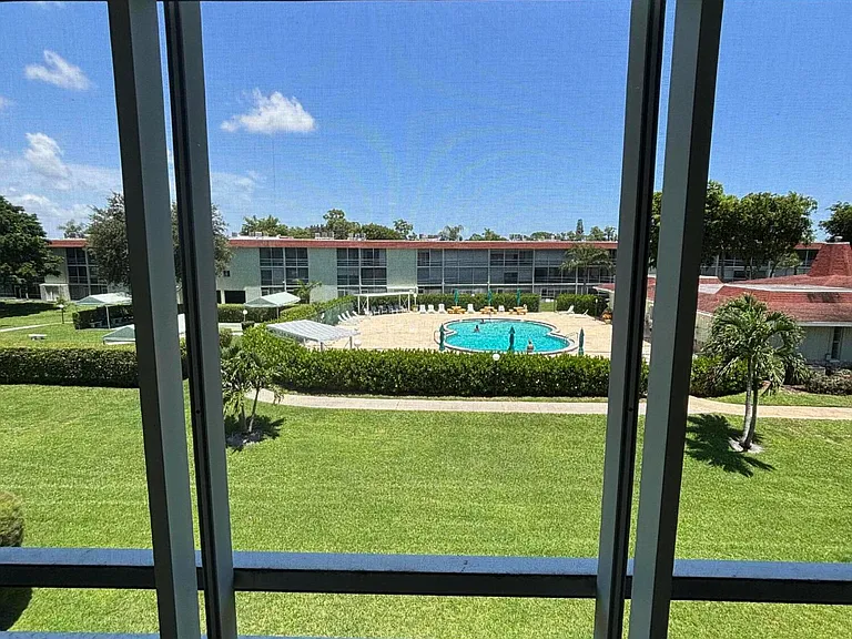 3000 Springdale Blvd #316 — Photo 10