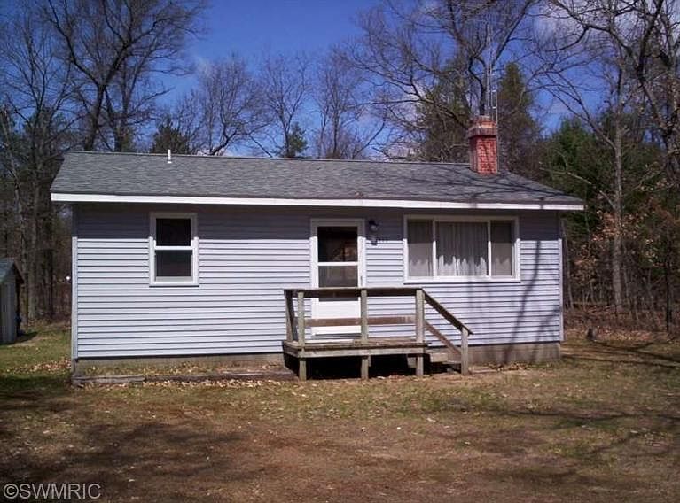 1st image of 1085 E Lincoln St