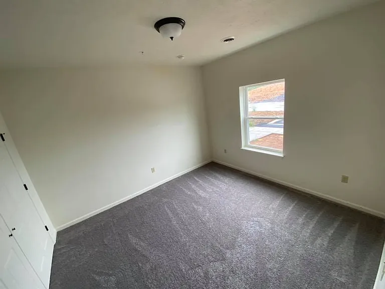 215 Kenlee Dr — Photo 12