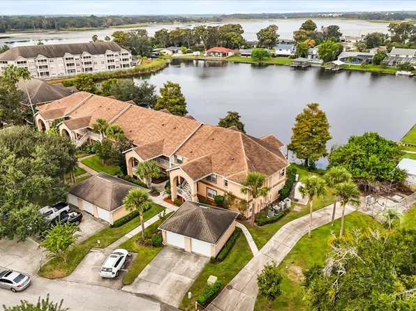 2713 Emerald Lake Ct, Kissimmee, FL 34744