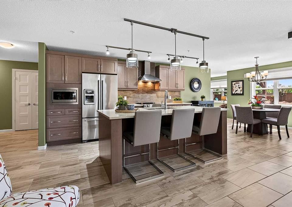 1st image of 10 SW Market Blvd SE #1110
