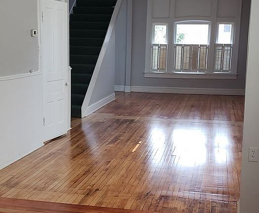 5th image of 2113 W Charleston St #2
