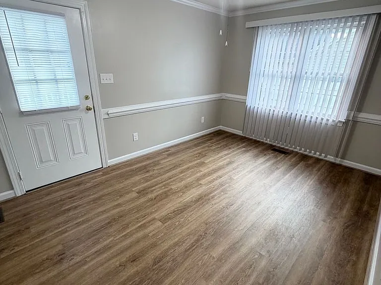 2421 Sexton Rd — Photo 11