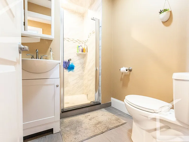 32 Linden St #7 — Photo 15