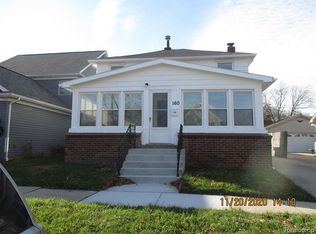 160 S Roehrig, Trenton, MI 48183