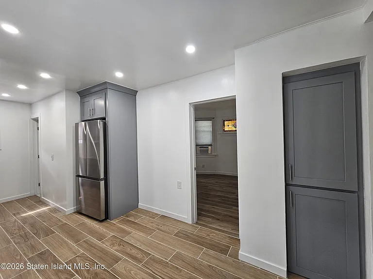 270 Saint John Ave — Photo 7