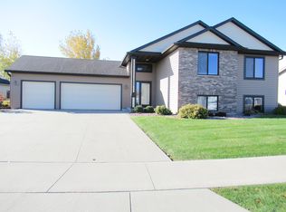 5440 Florence Dr NW, Rochester, MN 55901