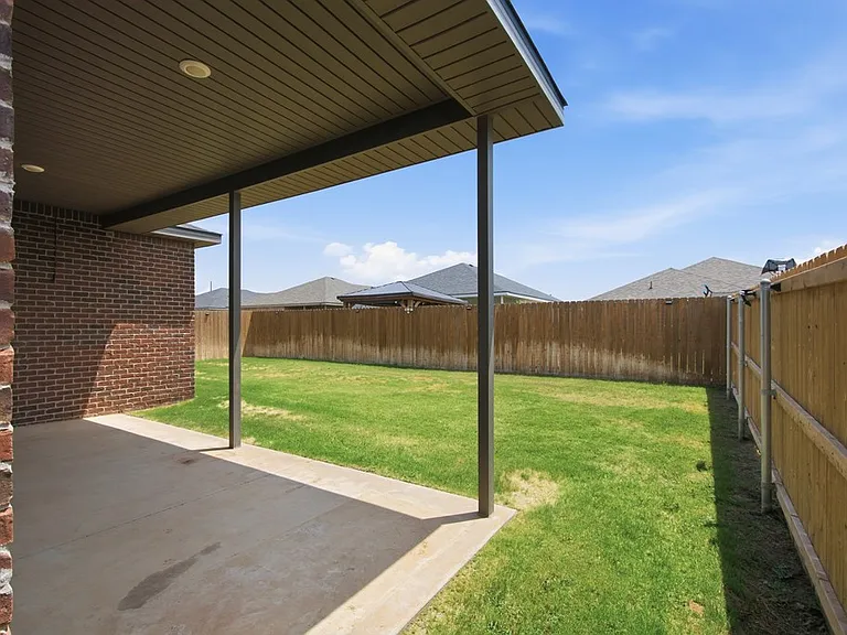 6822 Lonesome Dove Ln — Photo 28