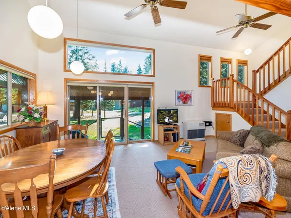 52 White Fir Ln, Nordman, ID 83848