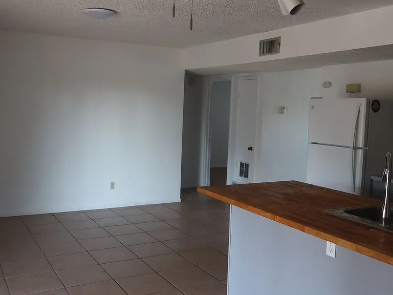 4858 Evergreen Dr — Photo 6
