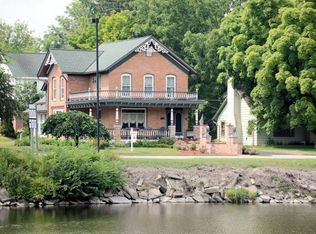 239 S Main St, Mayville, WI 53050