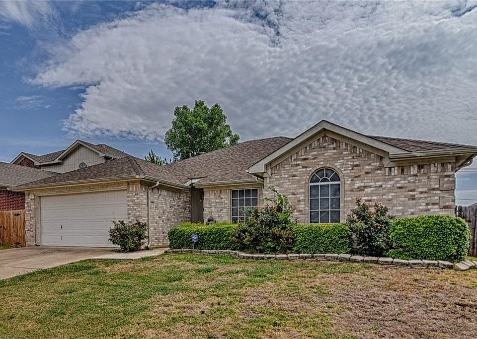 1st image of 7309 Fossil Hill Dr
