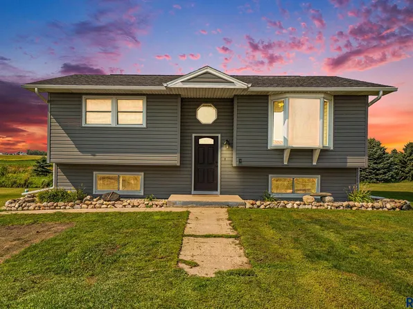 46954 226th St, Colman, SD 57017