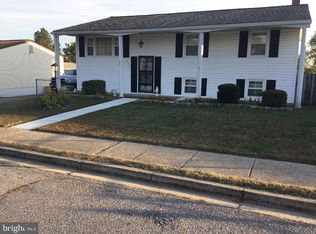 895 Laurie Ln, Glen Burnie, MD 21061
