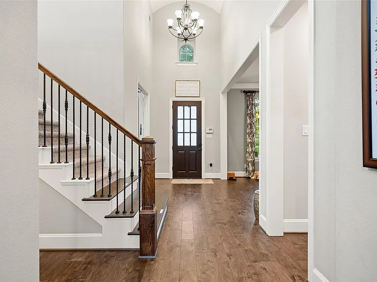 20606 Newstone Dr — Photo 4