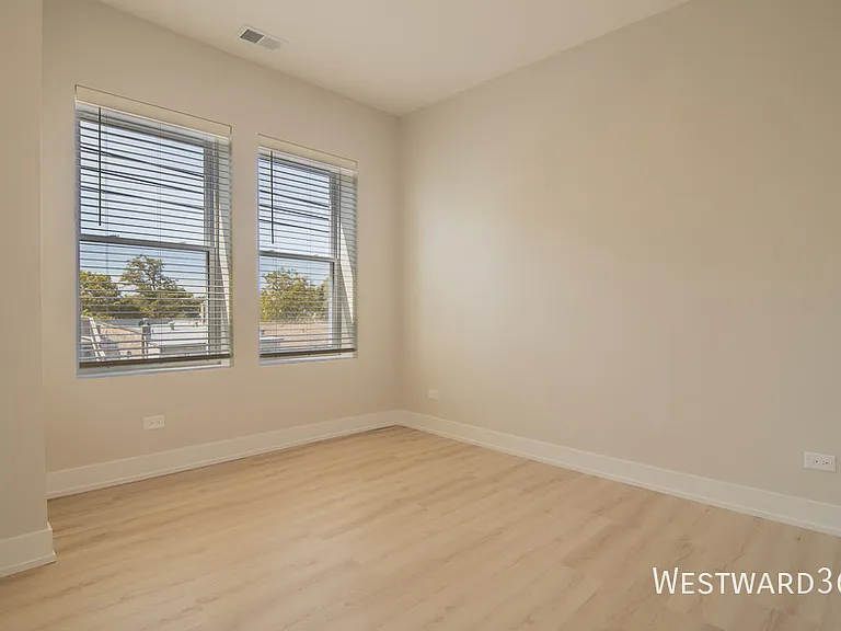 1546 N Homan Ave #3 — Photo 7