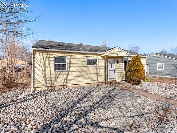 4th image of 1218 Aspen Ave