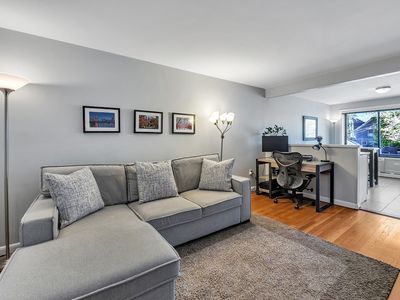128 Pleasant St APT 103, Arlington, MA, 02476