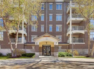 425 Village Grn UNIT 213, Lincolnshire, IL 60069