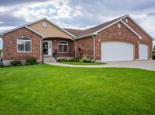 9651 S Wood Vista Cir, South Jordan, UT 84009