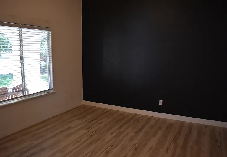 6310 Diamond Ct — Photo 16