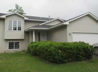 305 Arabian Ln SE, Isanti, MN 55040