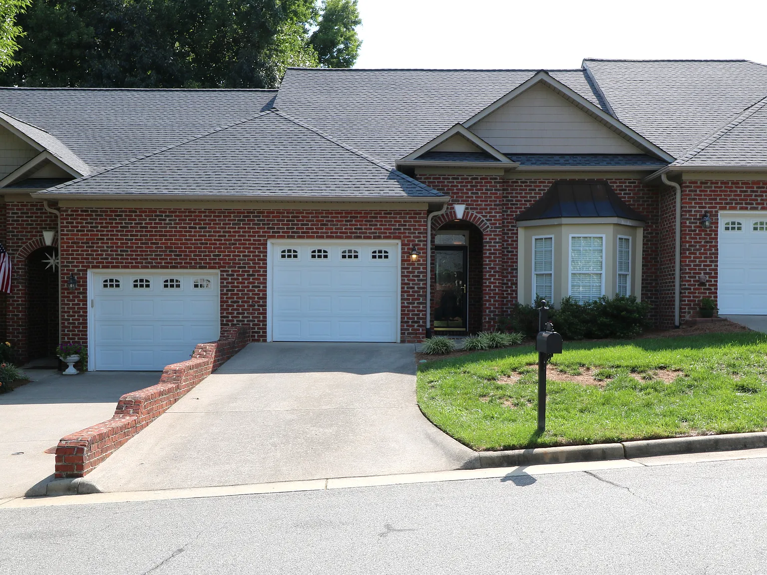 2 bed, $1,700 — Photo 1