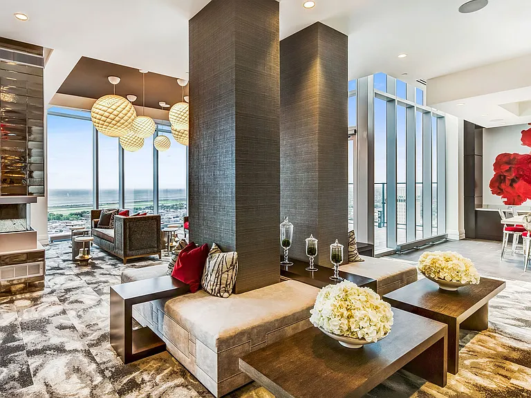 Clubhouse Lounge