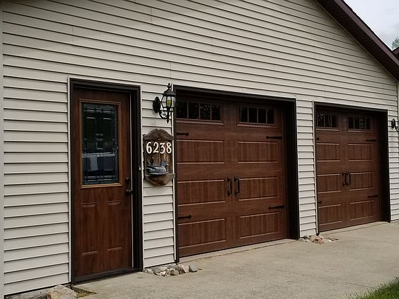 2nd image of 6238 Lake Dr
