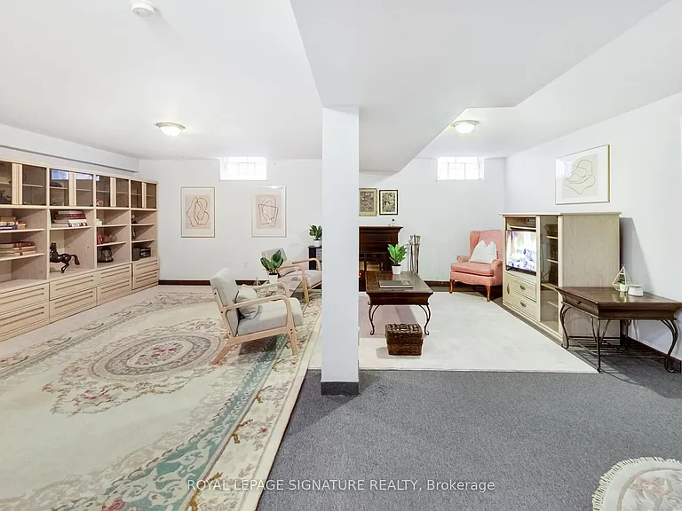 1814 Rosebank Rd — Photo 36